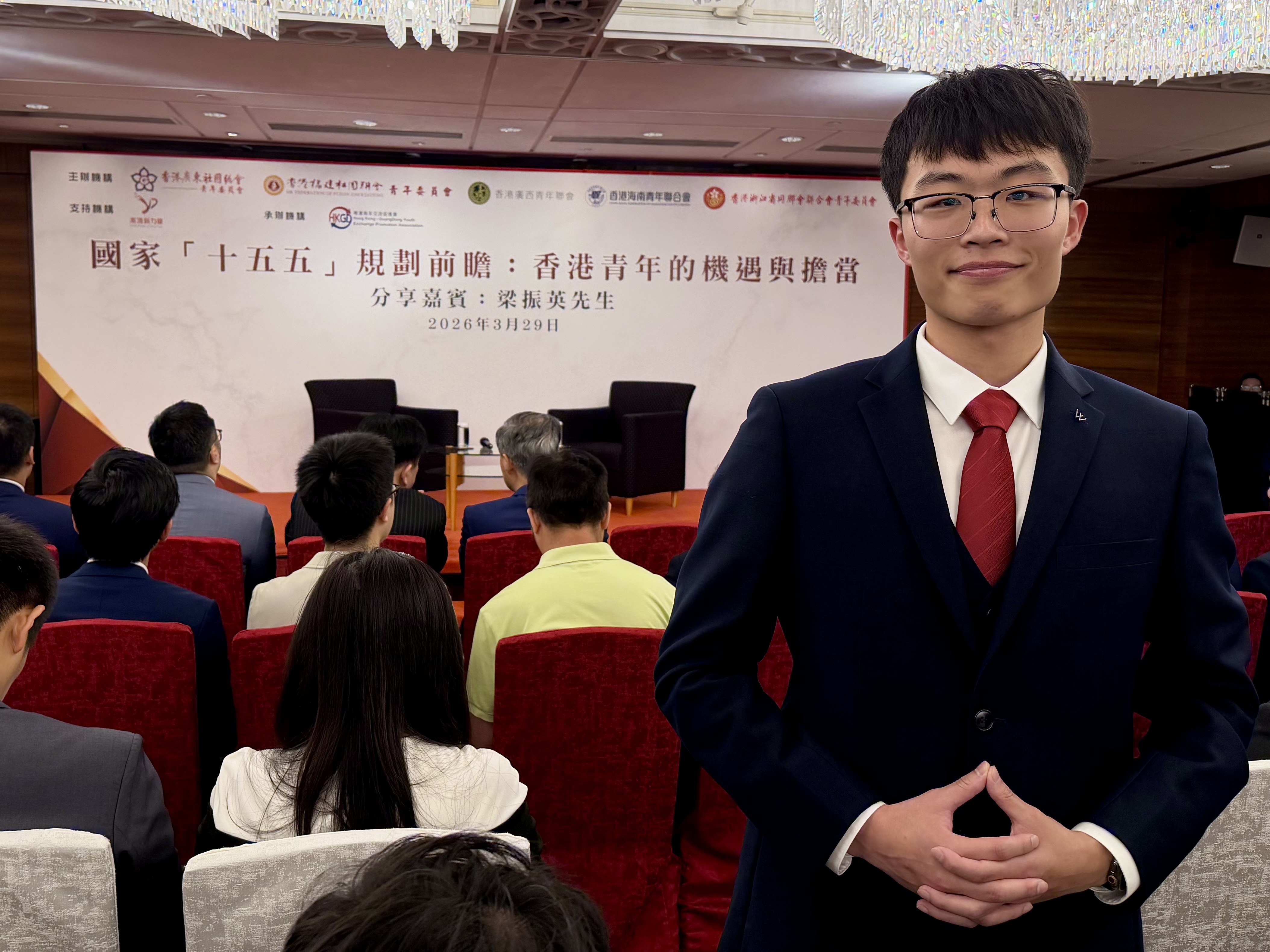 与梁振英先生见面